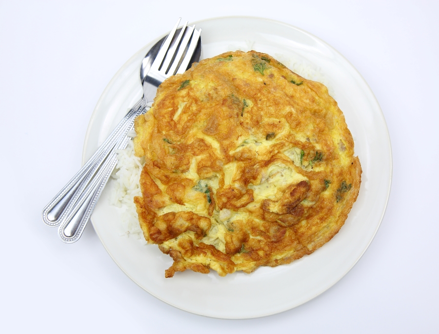 how to fry egg ghana style 1