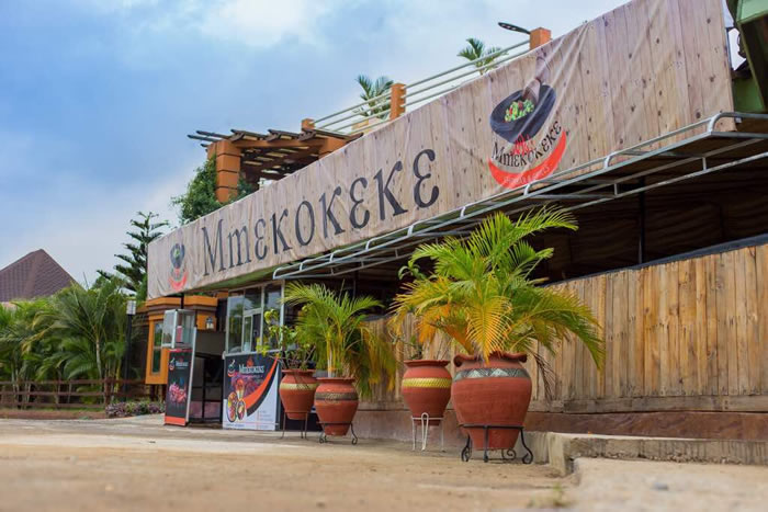 Mmekokeke Chopbar afiaghana