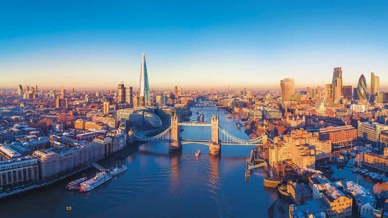 Flight Time from Accra Ghana to London, United Kingdom