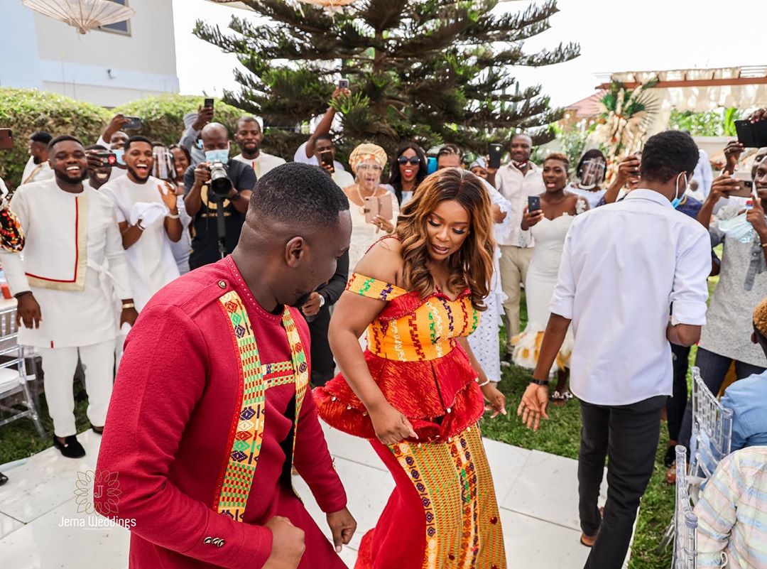 See Beautiful Photos From Joe Mettle and Selassie Dzisa's Traditional Wedding | Fashion 1