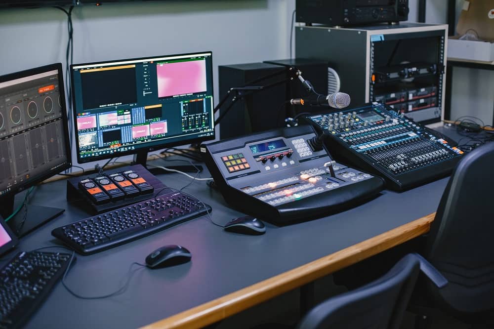 How to Become a Professional music Producer 1 Music Production Business: How To Become a Music Producer