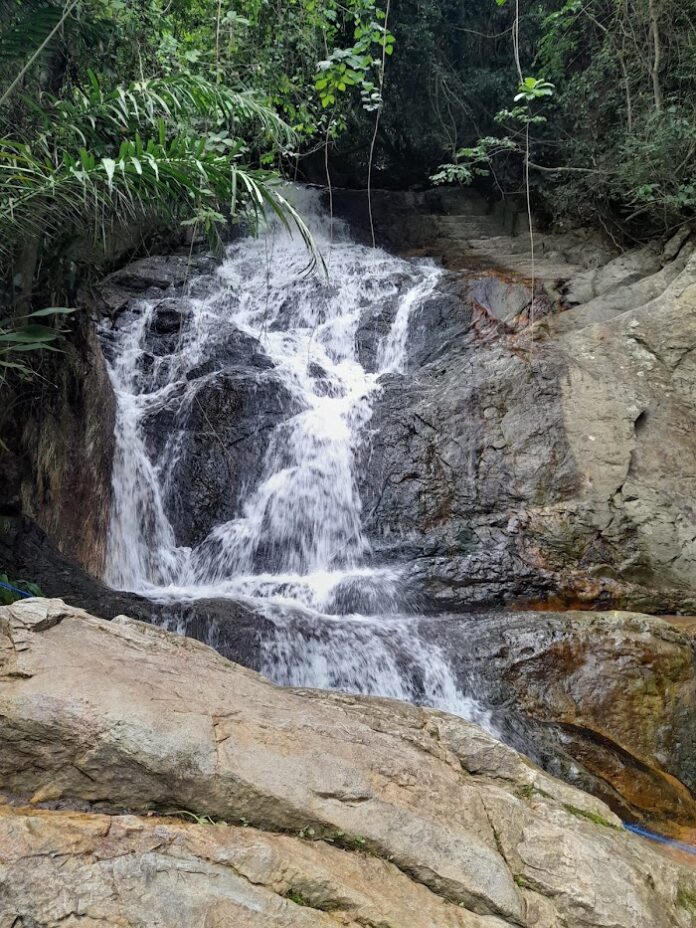 Adom Waterfalls Location | Tourist sites in Ghana
