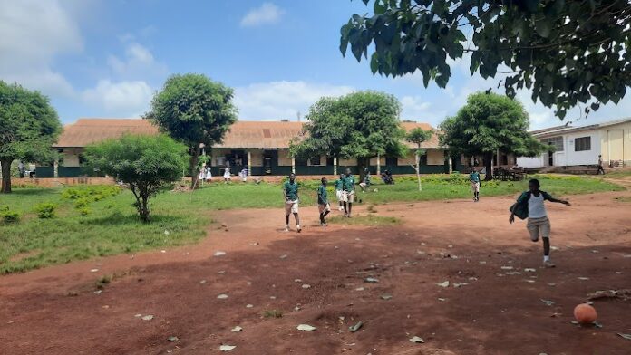St Paul's Roman Catholic Junior High School Fees & Location