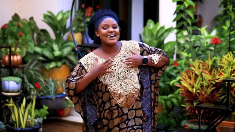 NISHIMIYE KO DATA WA TWESE by Mami Espe//150 Mu gushimisha Lyrics (Stream audio)