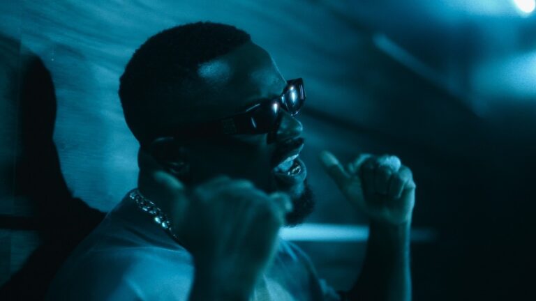 Sarkodie Odo Pa feat. Kweku Flick (Official Music Video) Lyrics (Stream audio)