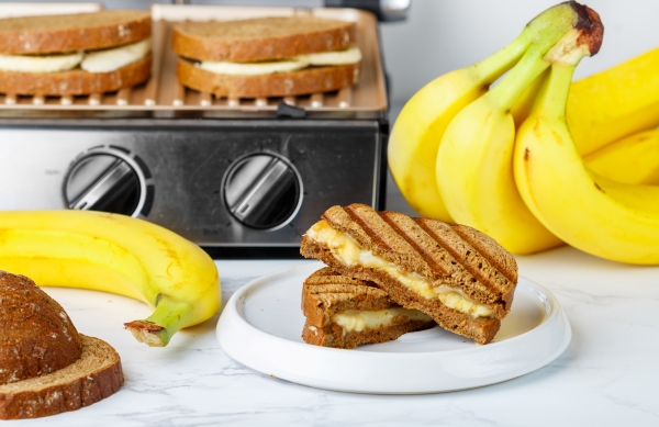 Delicious healthy Peanut butter Banana sandwich recipe 2
