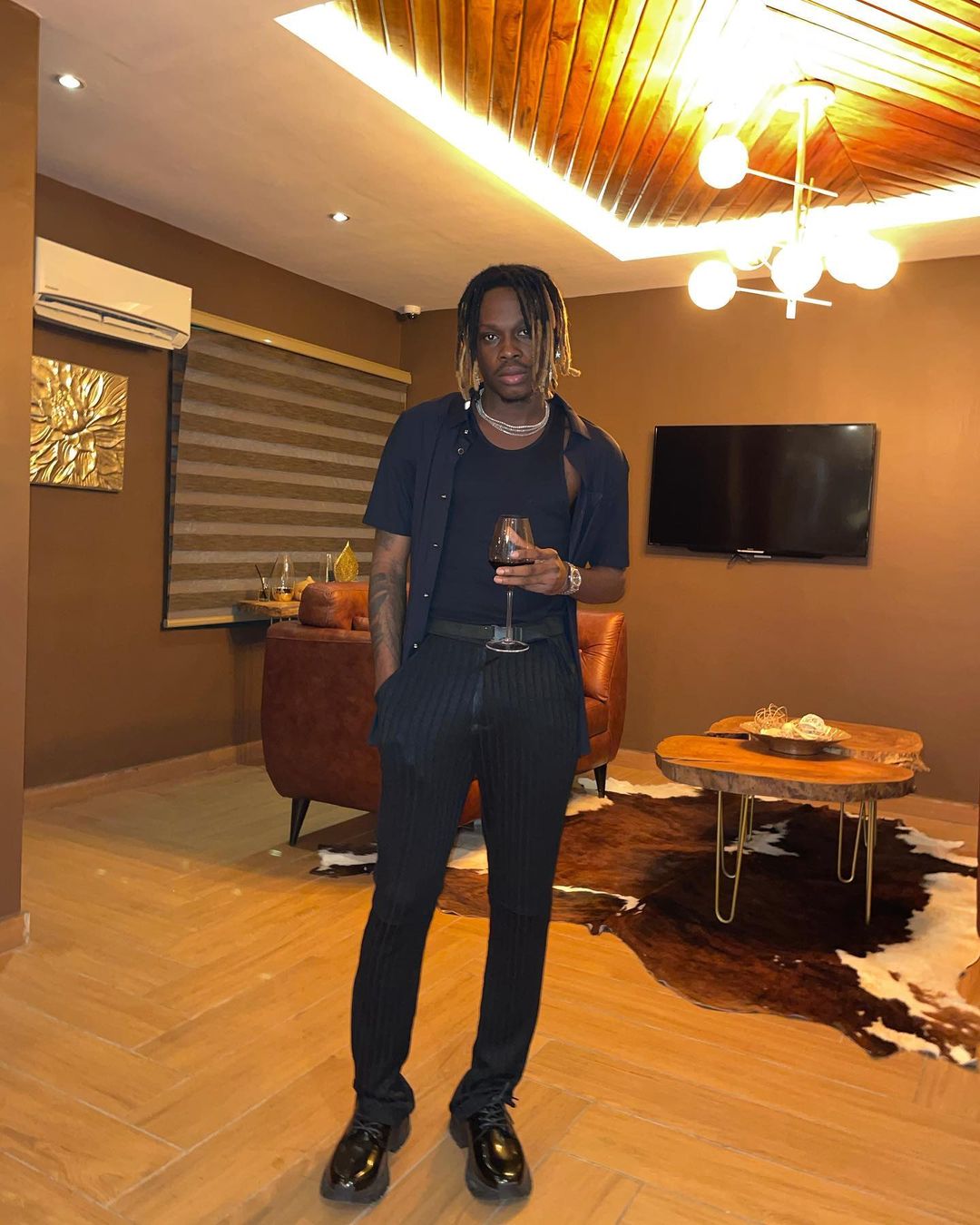Fireboy DML Net worth, Cars and House - The Luxury Life of Fireboy 8