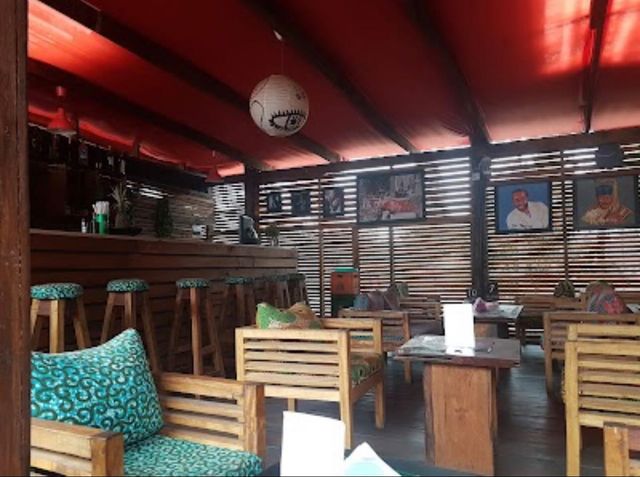 Bar Naas Kumasi (Pizza & Location) NW9 Bar & Lounge 2